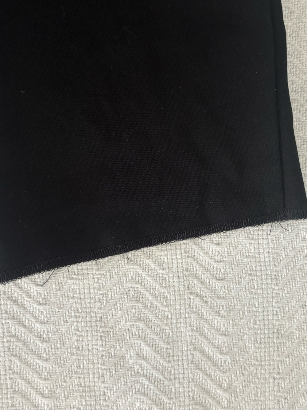 DKNY Black Short-Sleeve V-Neck Elastic-Waist Jumpsuit - Picture 9 of 13